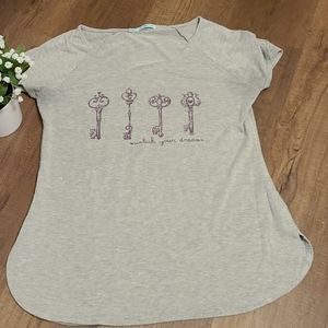 Maurices short sleeved tee shirt with key graphic